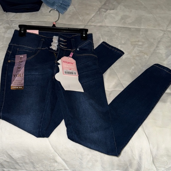 SHEIN (Brand) NWT Dark Blue Stretch Women's Jeans 4/5 - Picture 1 of 7